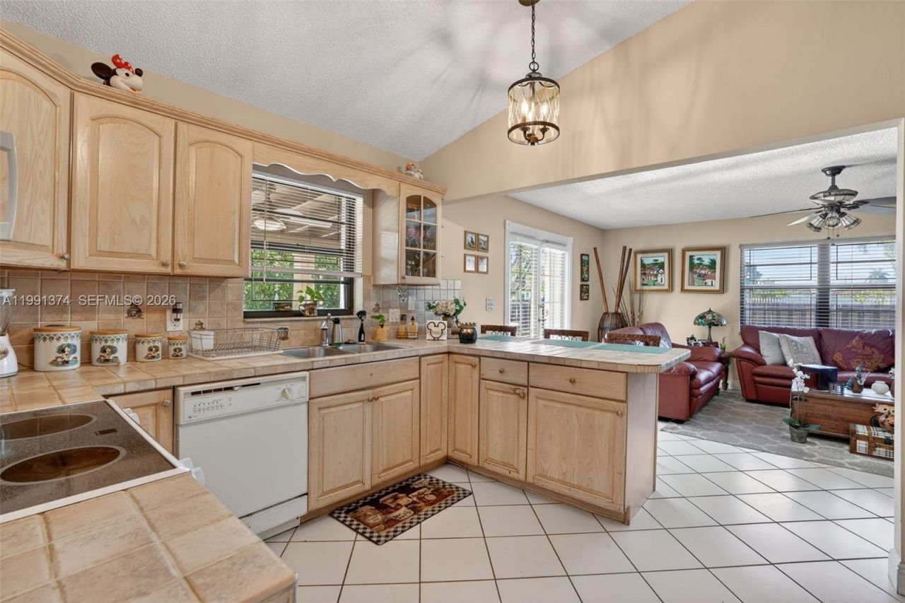 3381 SW 140th Ave , Miami, FL 33175 Photo