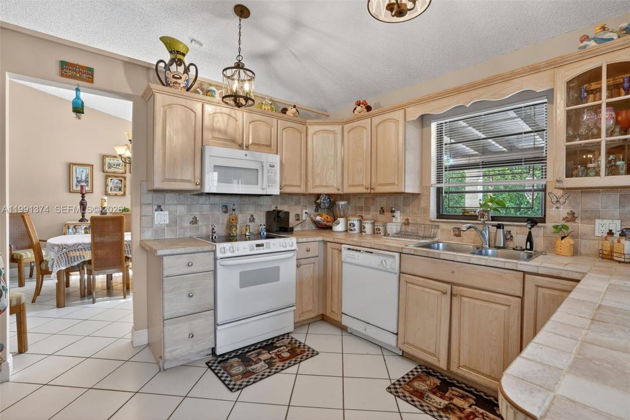 3381 SW 140th Ave , Miami, FL 33175 Photo