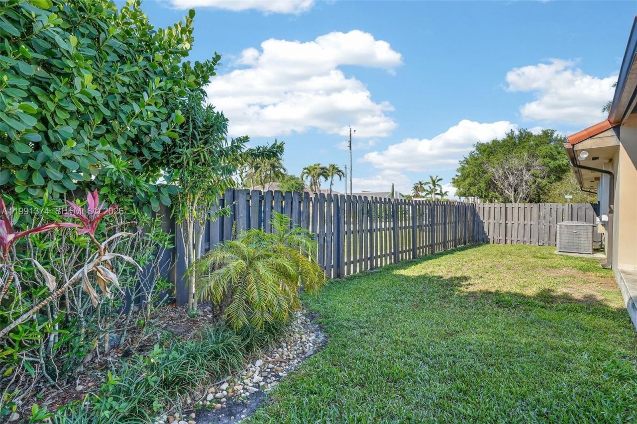 3381 SW 140th Ave , Miami, FL 33175 Photo