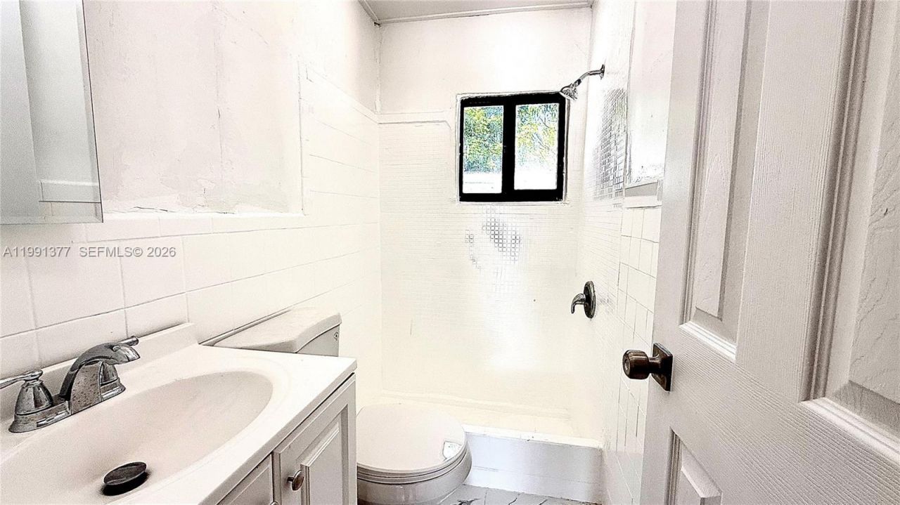 1352 NW 112th Ter, Miami, FL 33167 Photo