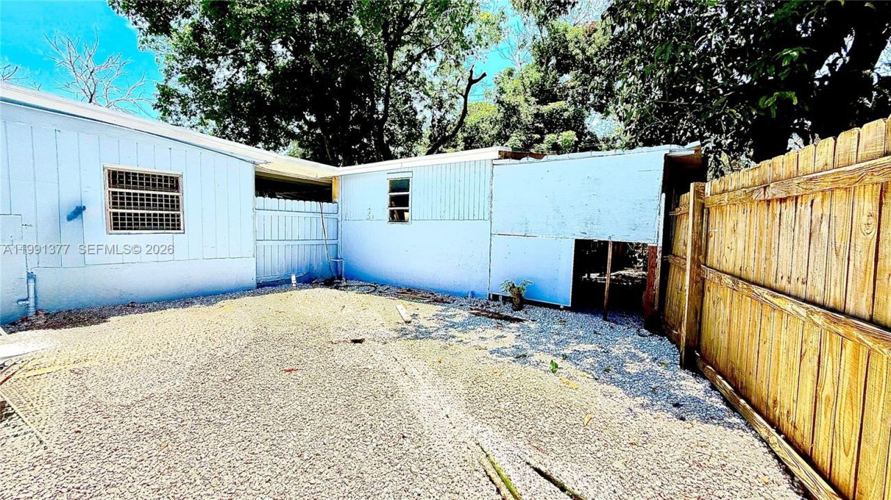 1352 NW 112th Ter, Miami, FL 33167 Photo