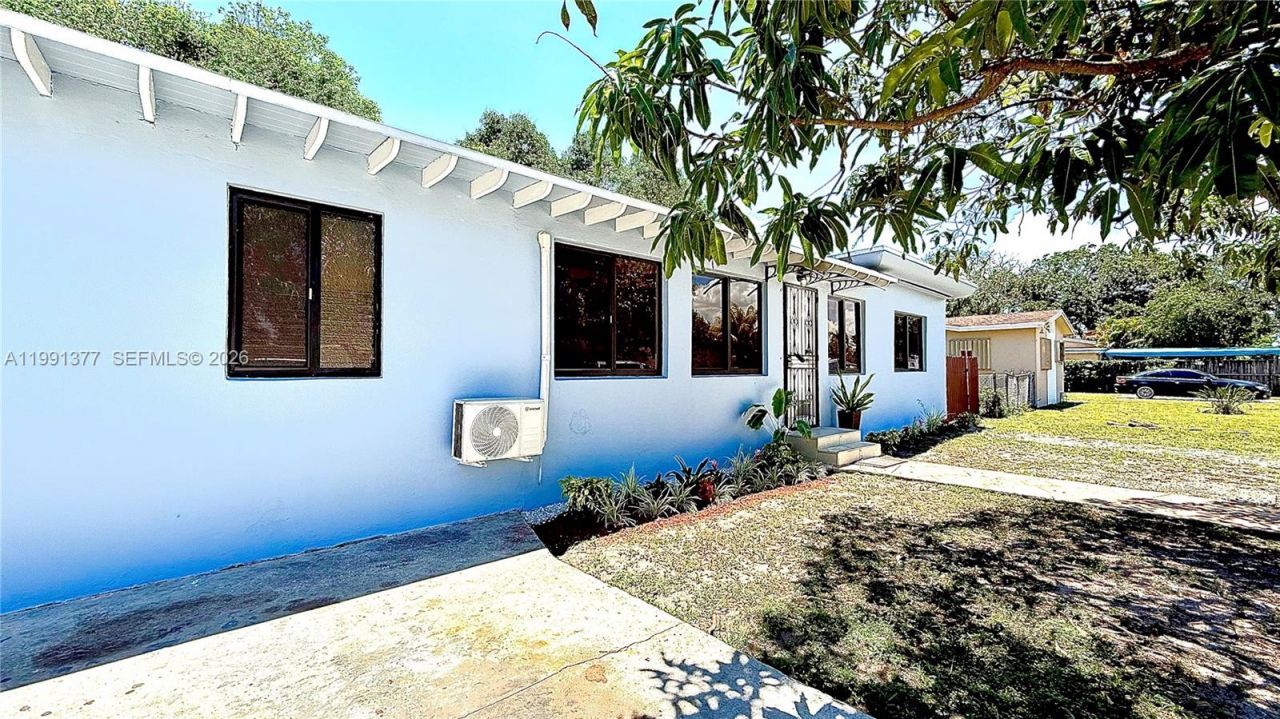 1352 NW 112th Ter, Miami, FL 33167 Photo