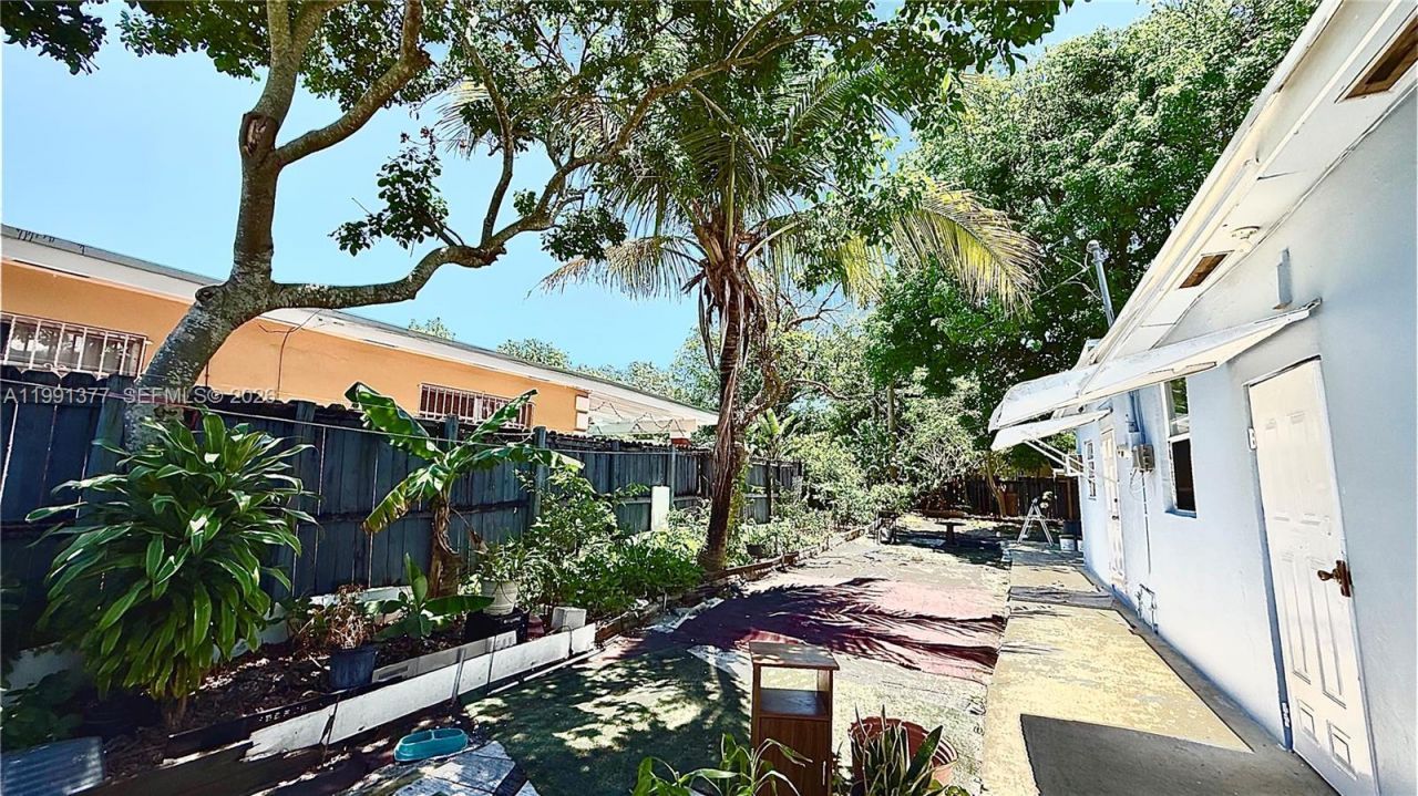 1352 NW 112th Ter, Miami, FL 33167 Photo