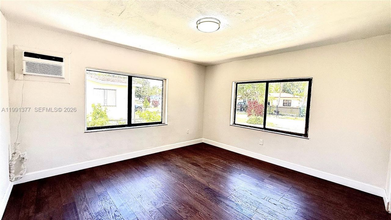 1352 NW 112th Ter, Miami, FL 33167 Photo