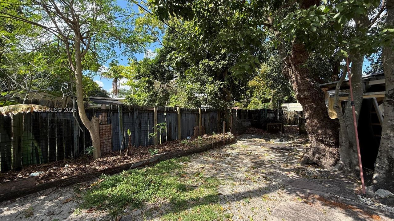 1352 NW 112th Ter, Miami, FL 33167 Photo