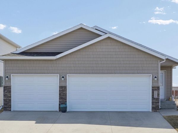 5594 Justice Drive S, Fargo, ND 58104