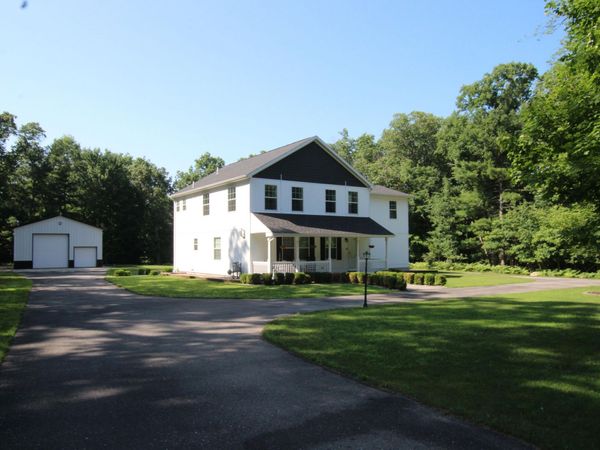 5904 E Division Street, Newaygo, MI 49337