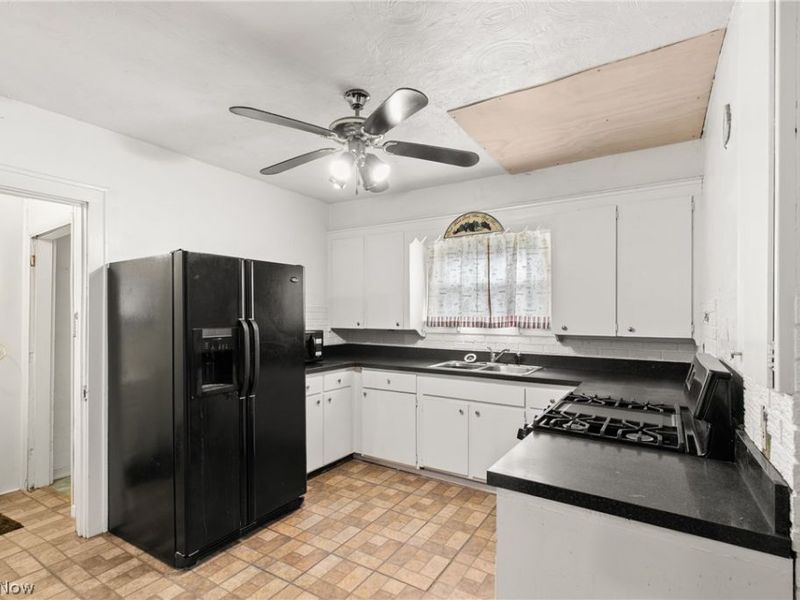 968 Stadelman Avenue, Akron, OH 44320 Photo 8