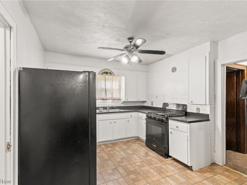 968 Stadelman Avenue, Akron, OH 44320 Photo 9