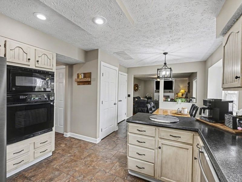 10200 Wright Brothers Court, Washington Township, OH 45458 Photo 9