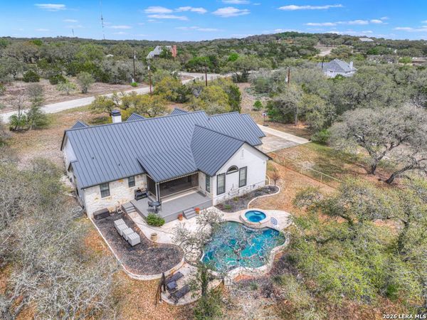 337 Lone Creek Circle, New Braunfels, TX 78132