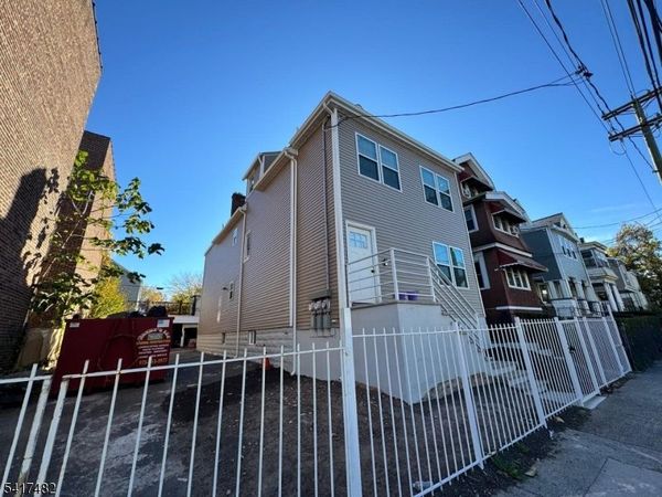 858 S 16Th St, Newark, NJ 07108