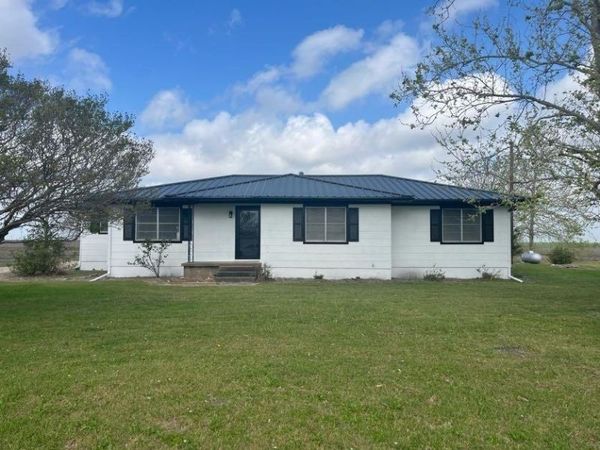 1917 FM 308 , Penelope, TX 76676