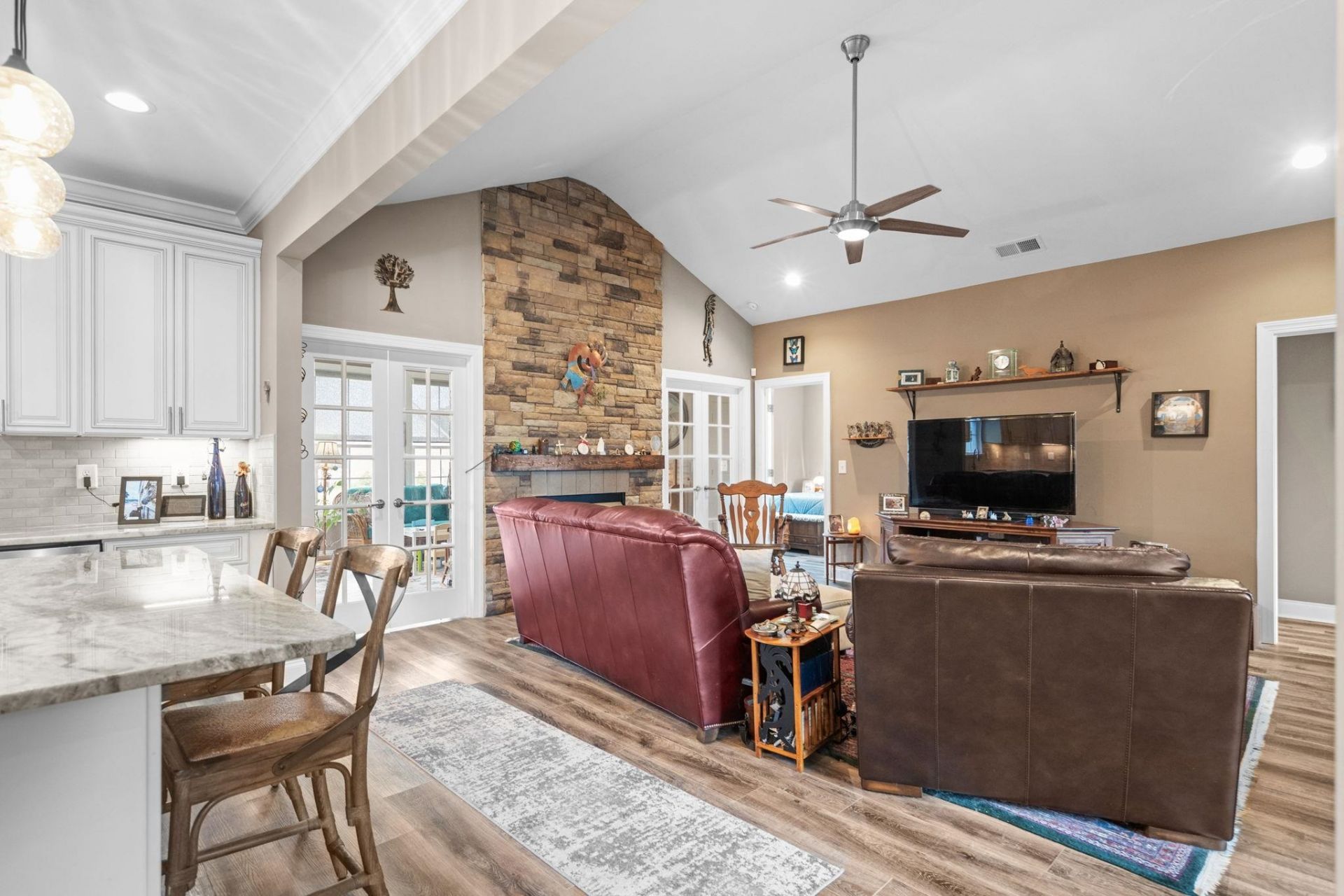 687 Tiger Paw Rd. Photo 22
