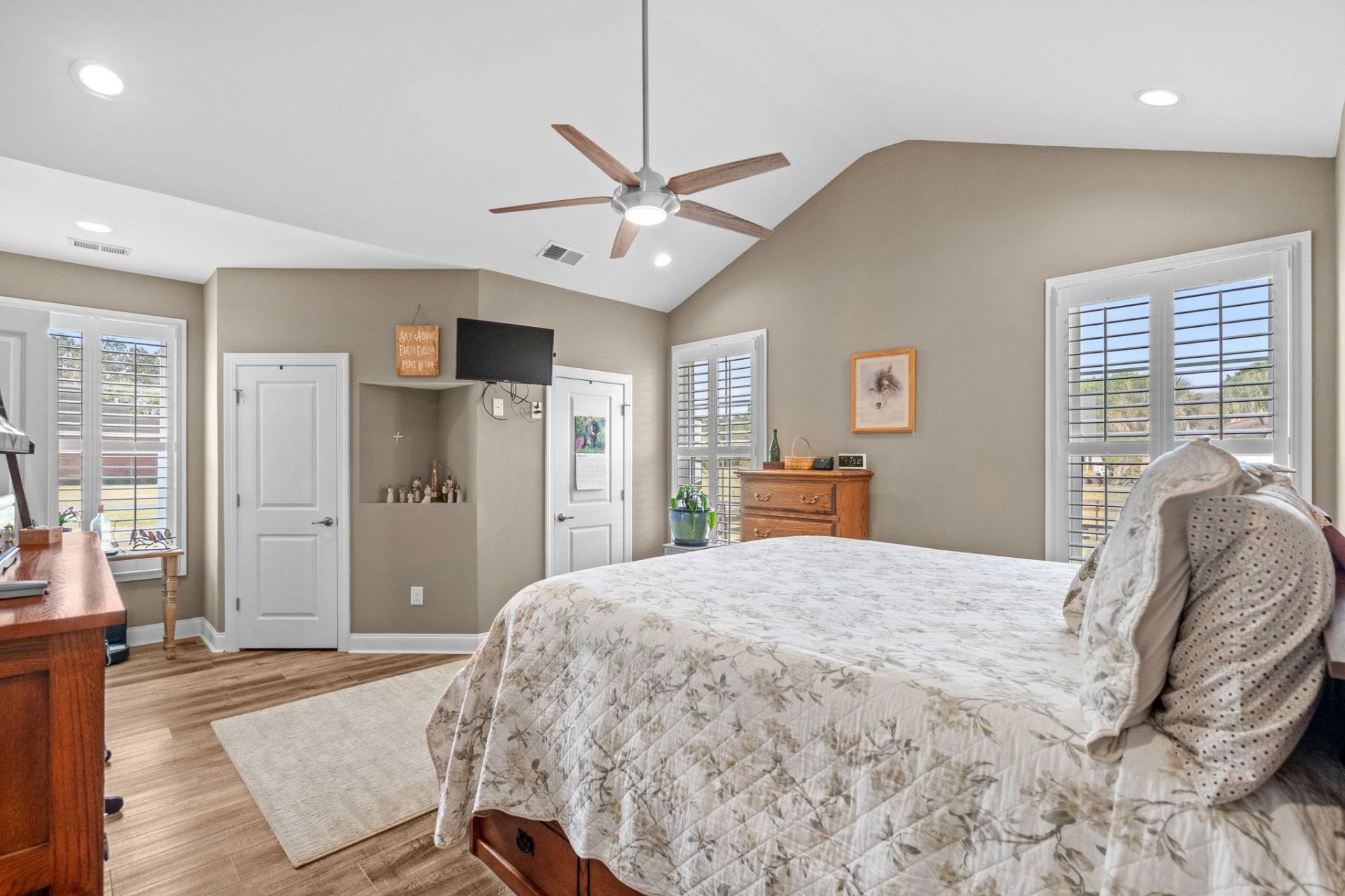 687 Tiger Paw Rd. Photo 26