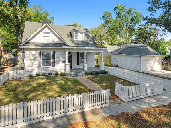 2186 MONROE AVE, Memphis, TN 38104