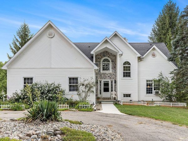 15195 Waterloo-Munith Road, Grass Lake, MI 49240