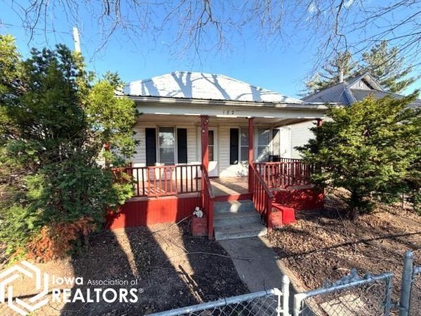 182 N Moore Street, Ottumwa, IA 52501