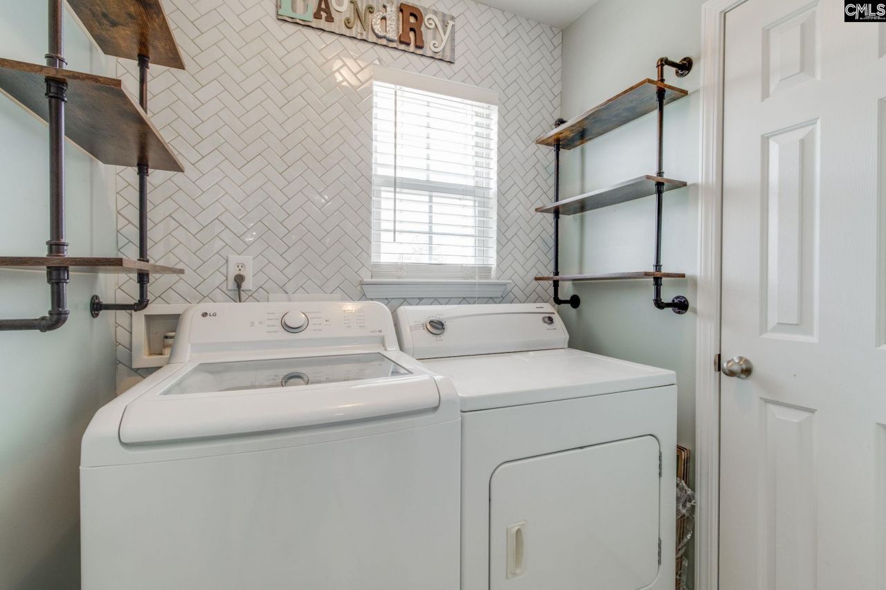 145 Drooping Leaf Drive  Photo 20