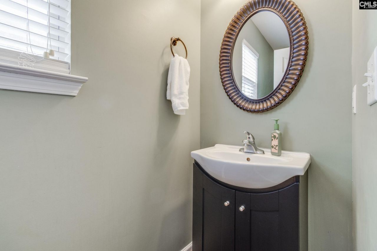 145 Drooping Leaf Drive  Photo 21