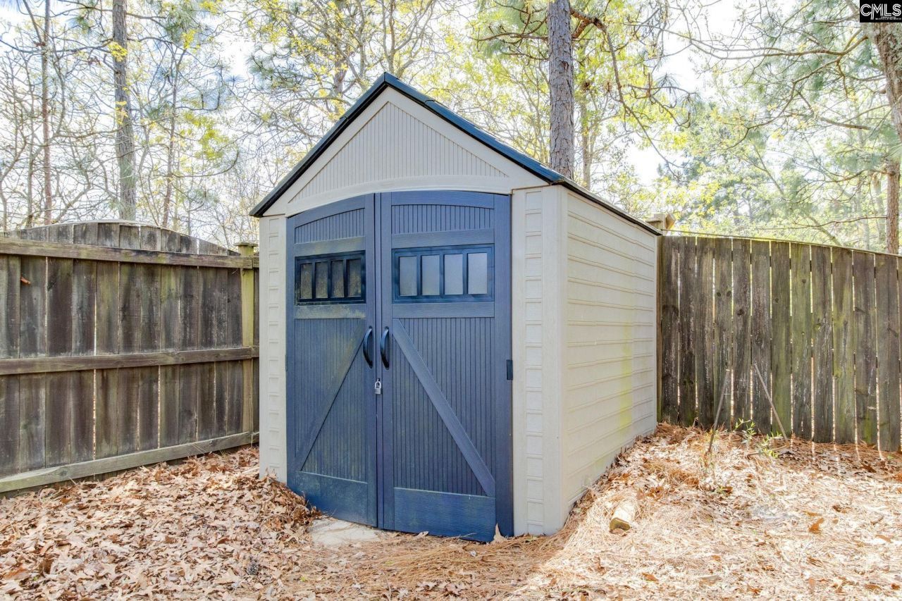 145 Drooping Leaf Drive  Photo 25