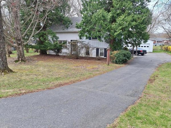 5926 CHICHESTER, ASTON, PA 19014