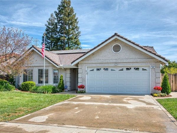 335 Mckelvy, Clovis, CA 93611