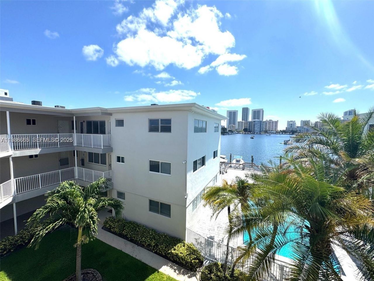 462 Golden Isles Dr , Unit 203, Hallandale Beach, FL 33009 Photo