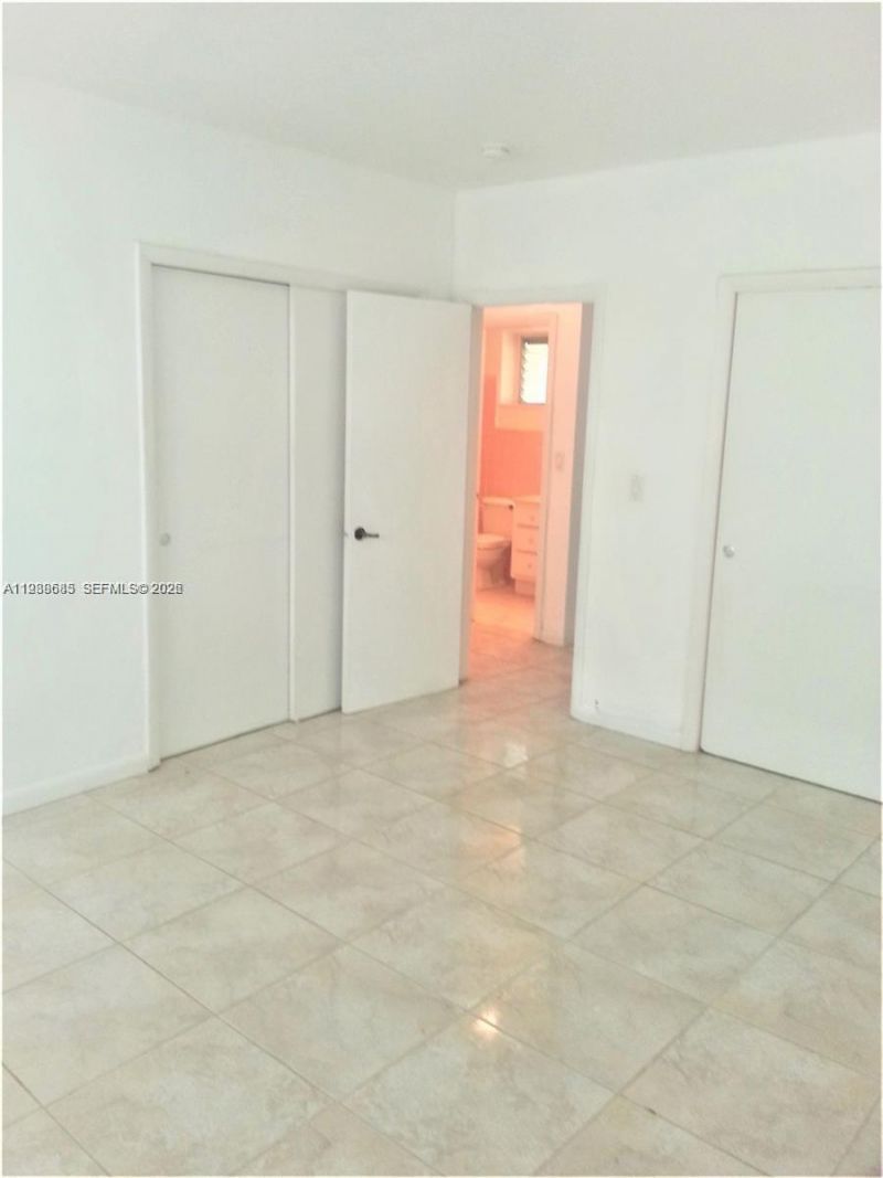 462 Golden Isles Dr , Unit 203, Hallandale Beach, FL 33009 Photo