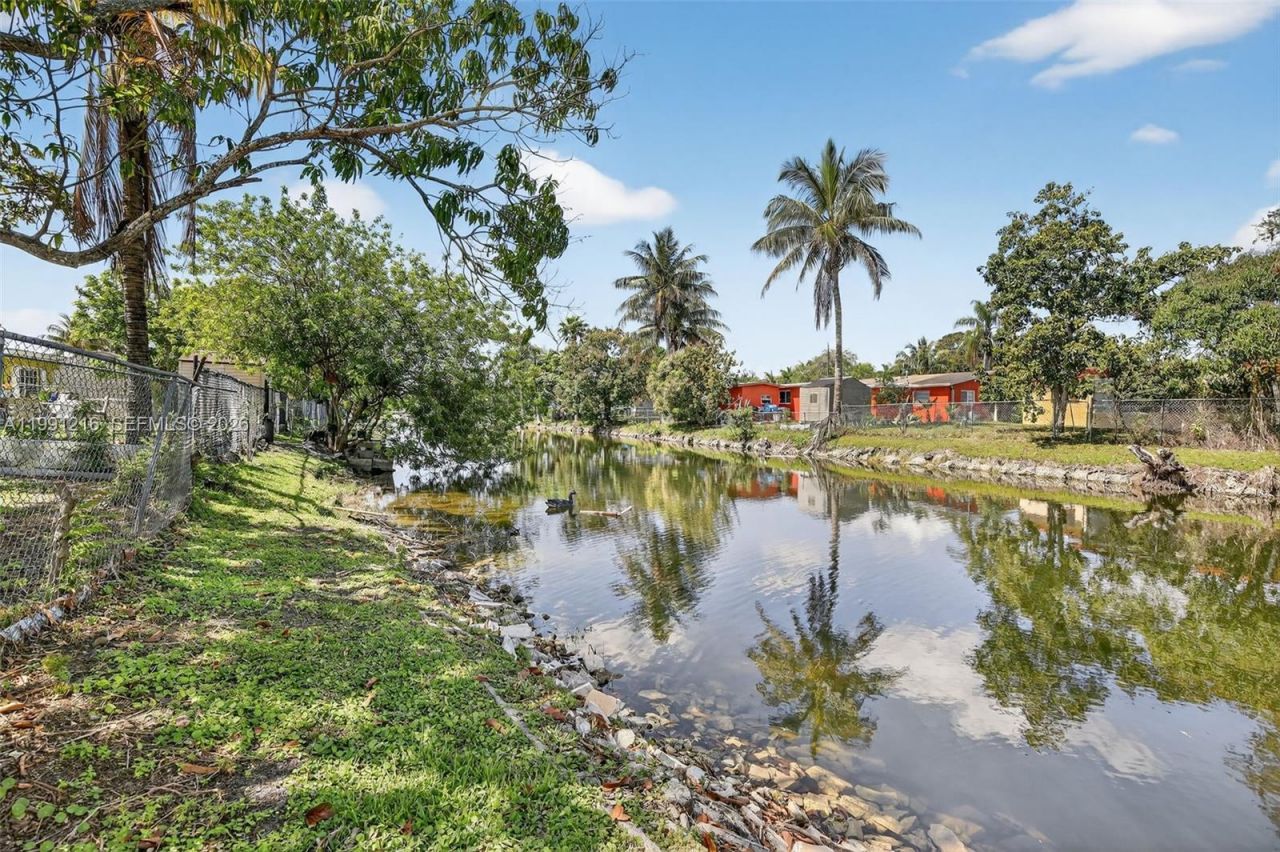 2521 NW 72nd Ave, Unit 2521, Sunrise, FL 33313 Photo