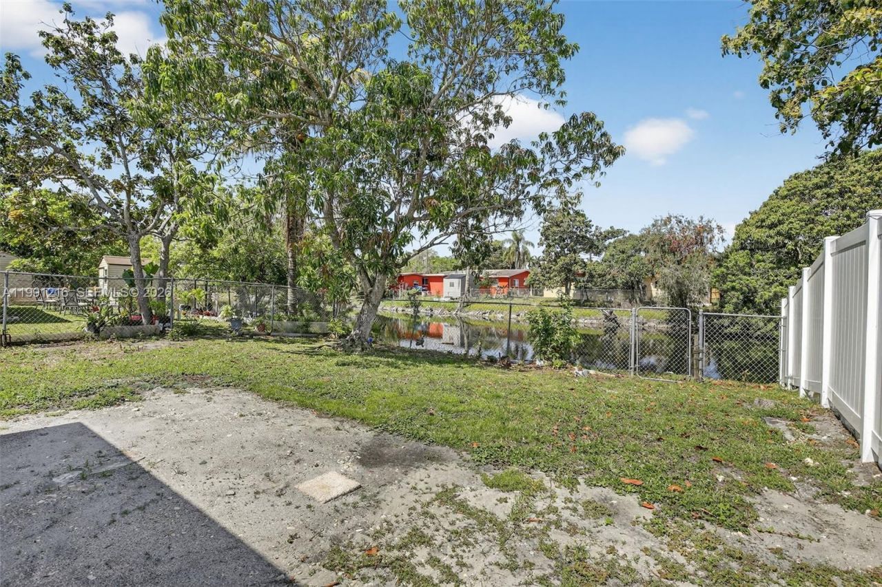 2521 NW 72nd Ave, Unit 2521, Sunrise, FL 33313 Photo