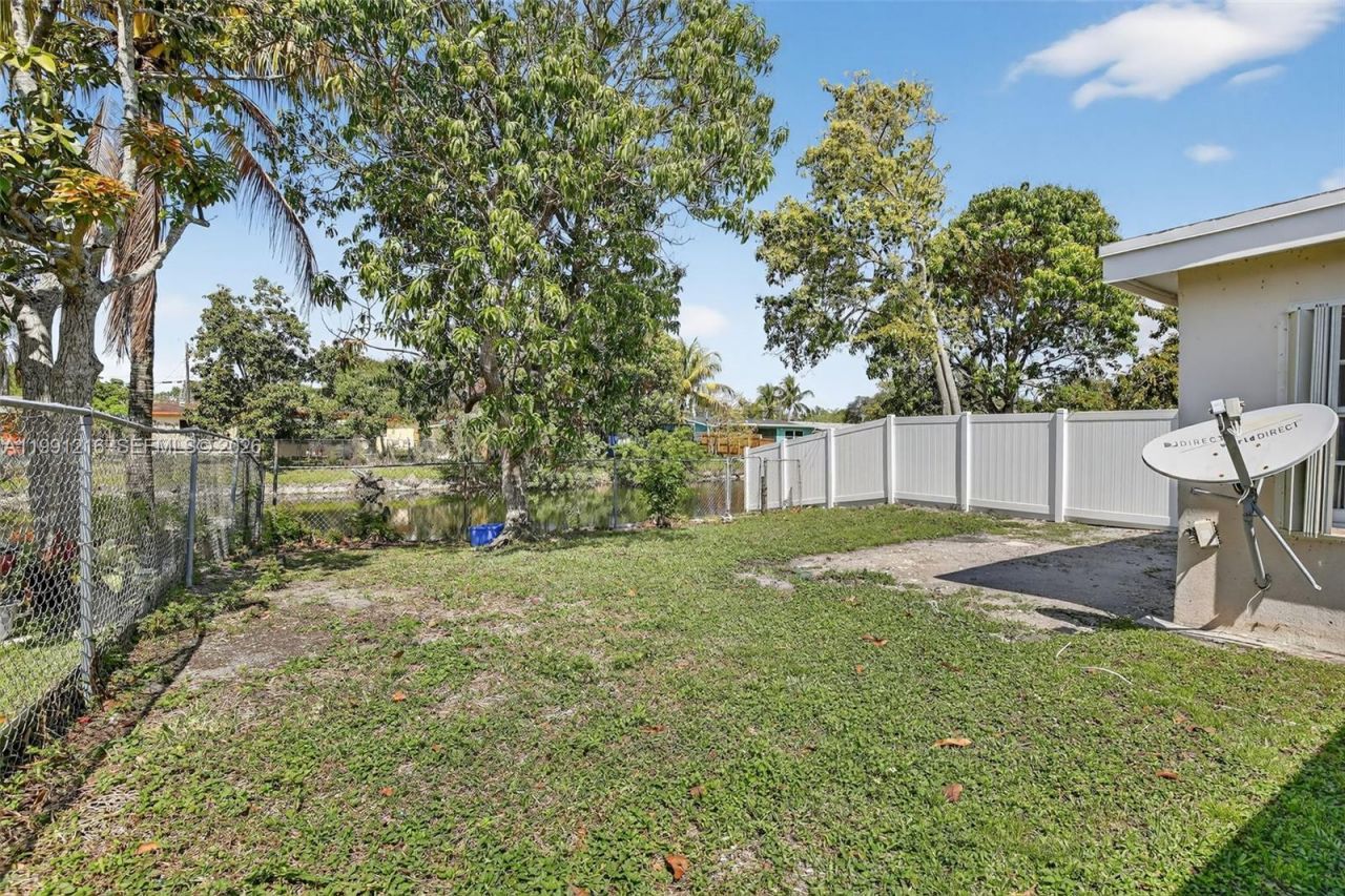 2521 NW 72nd Ave, Unit 2521, Sunrise, FL 33313 Photo