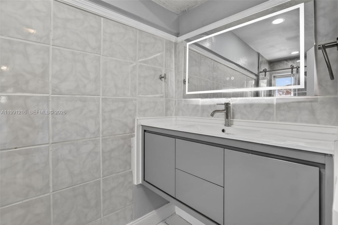 2521 NW 72nd Ave, Unit 2521, Sunrise, FL 33313 Photo