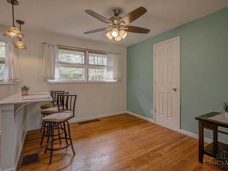 29 Dayspring Terrace, Greenhills, OH 45218 Photo 12