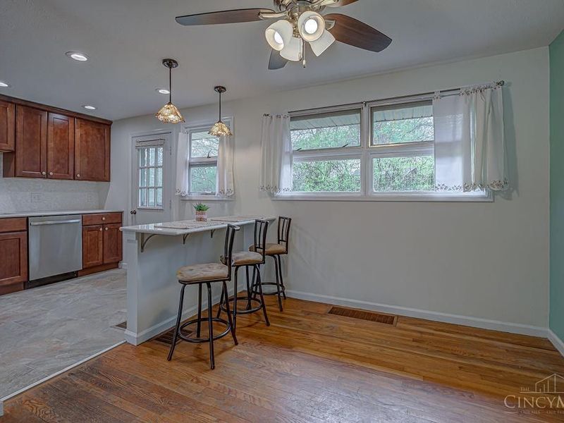 29 Dayspring Terrace, Greenhills, OH 45218 Photo 13