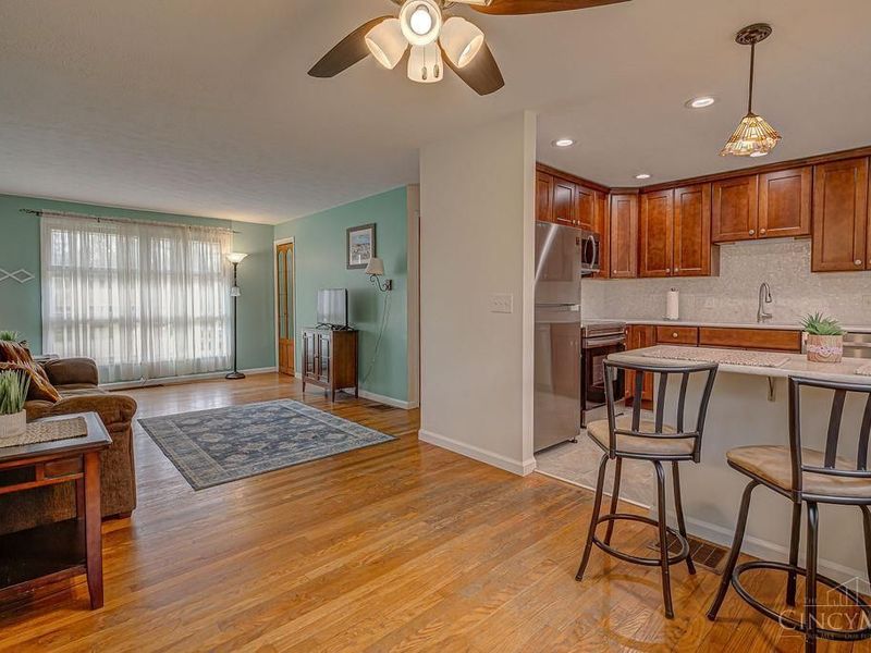 29 Dayspring Terrace, Greenhills, OH 45218 Photo 14