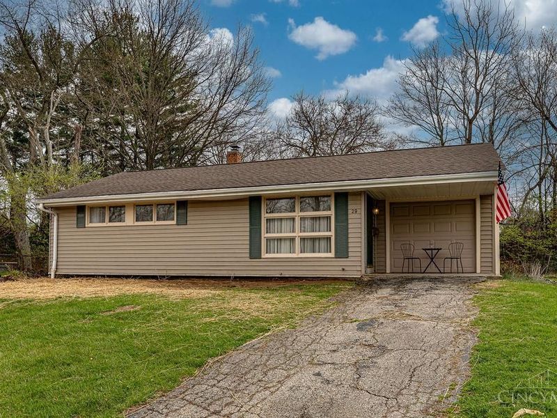 29 Dayspring Terrace, Greenhills, OH 45218 Photo 2