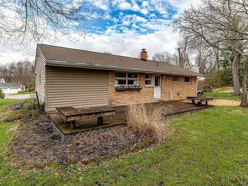 29 Dayspring Terrace, Greenhills, OH 45218 Photo 4