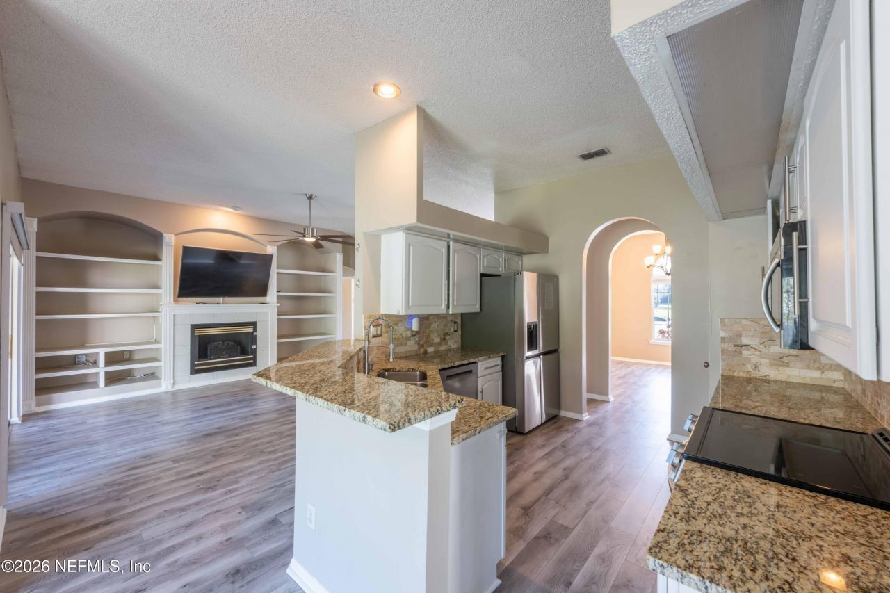 7940 Ortega Bluff Parkway, Jacksonville, FL 32244 Photo