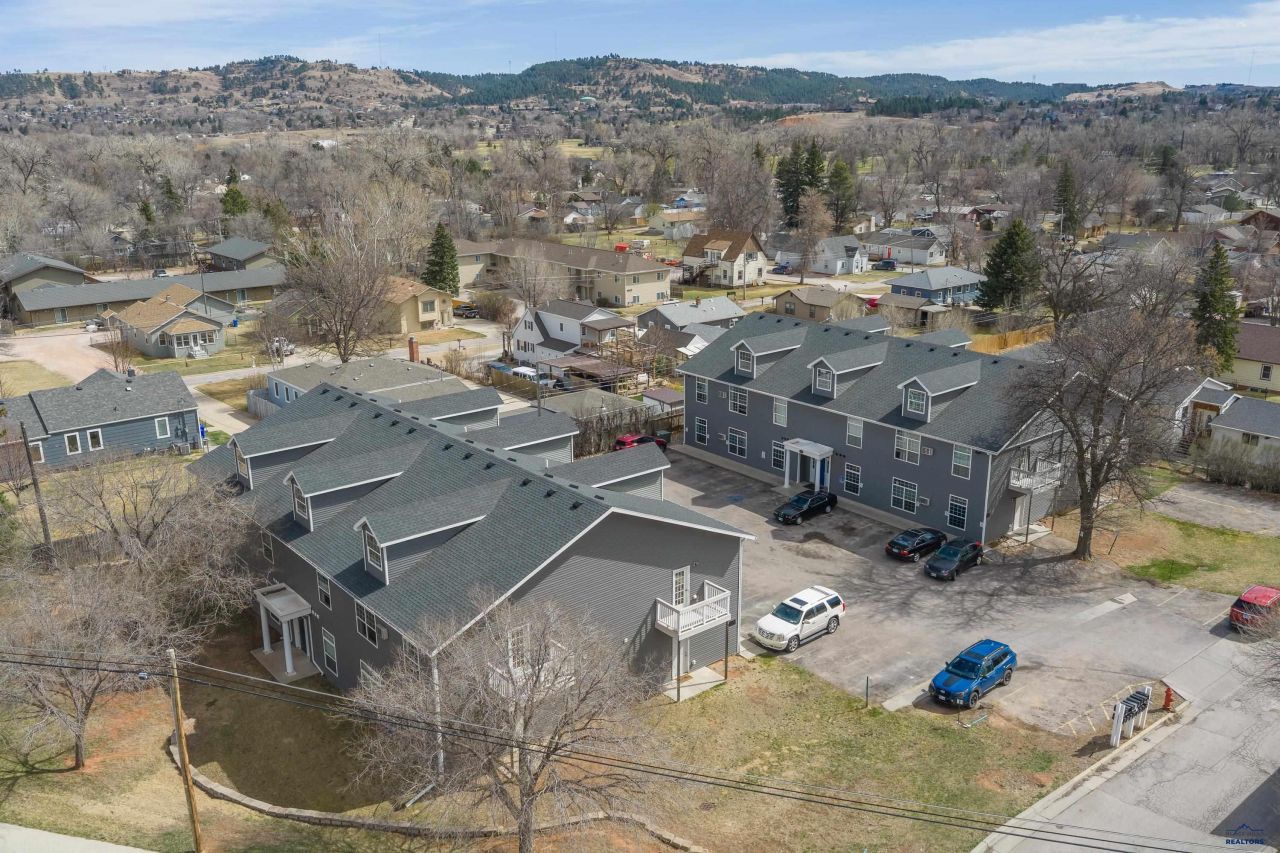 1920 Monte Vista Dr, Rapid City, SD 57702 Main Photo