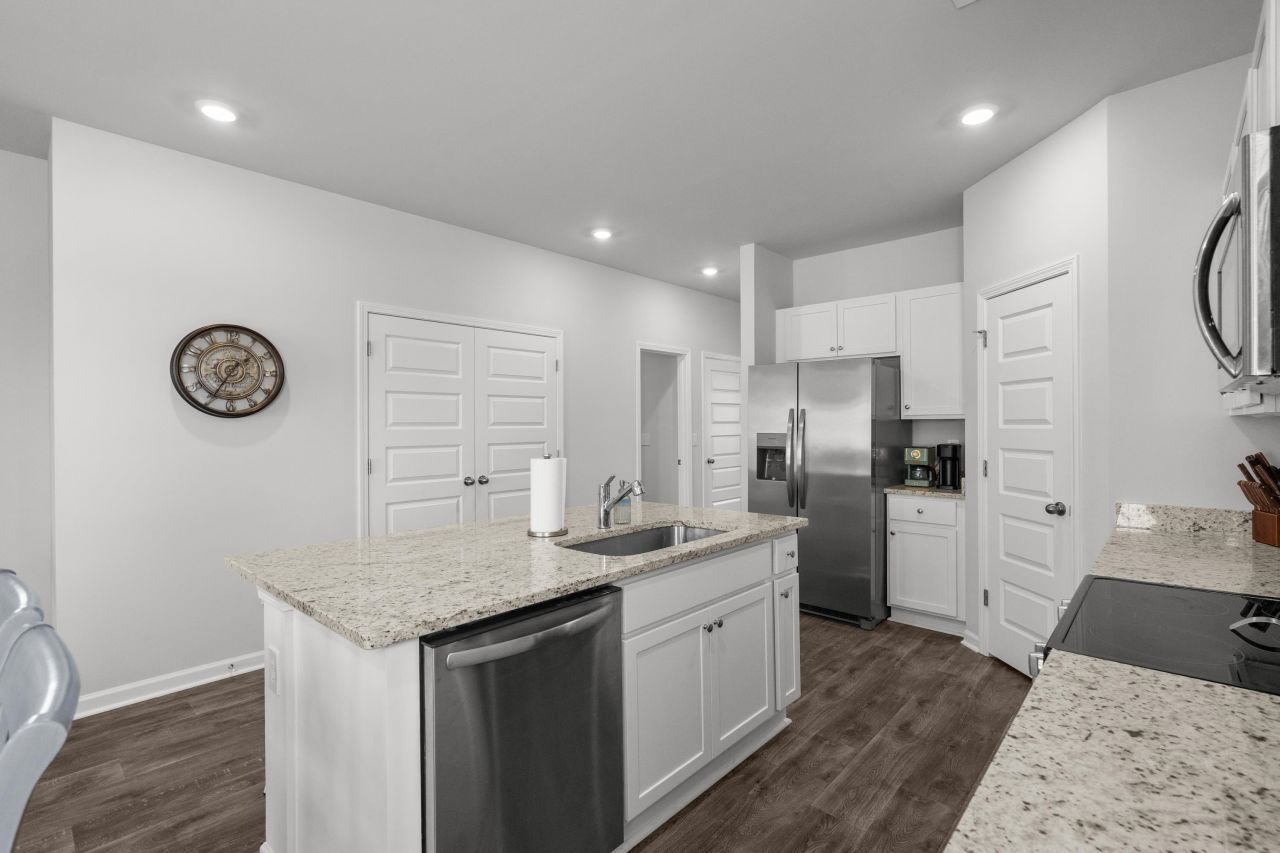 135 Talladega Dr.  Photo 17