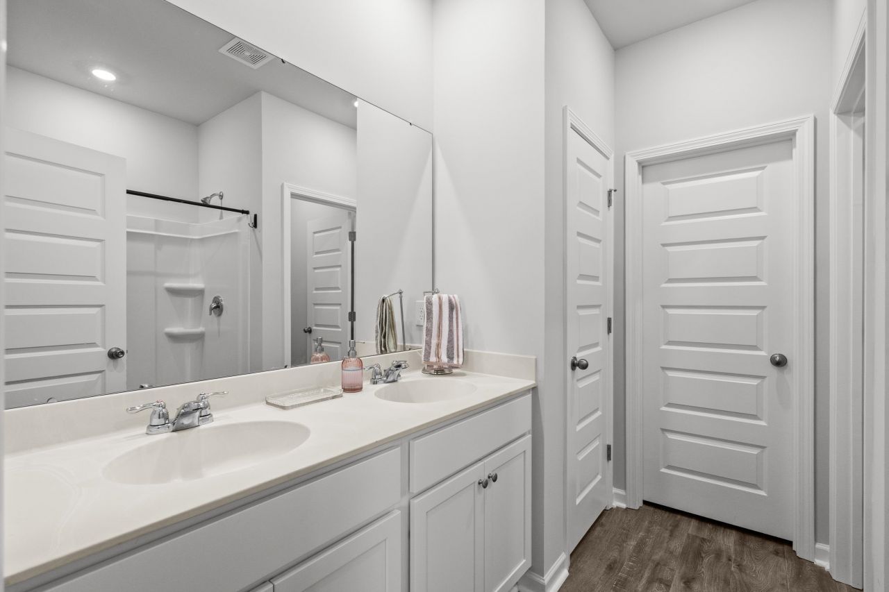 135 Talladega Dr.  Photo 22