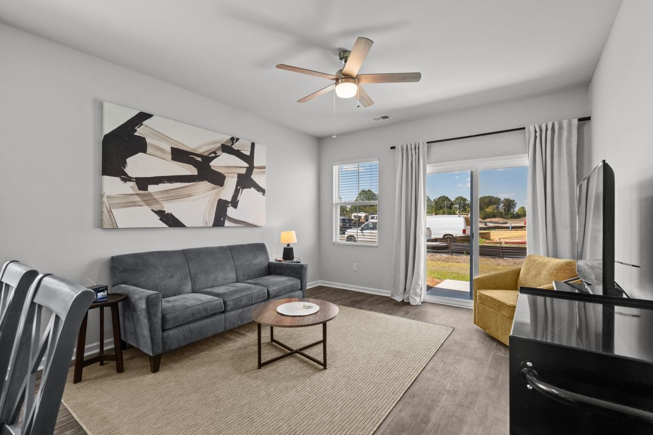 135 Talladega Dr.  Photo 8