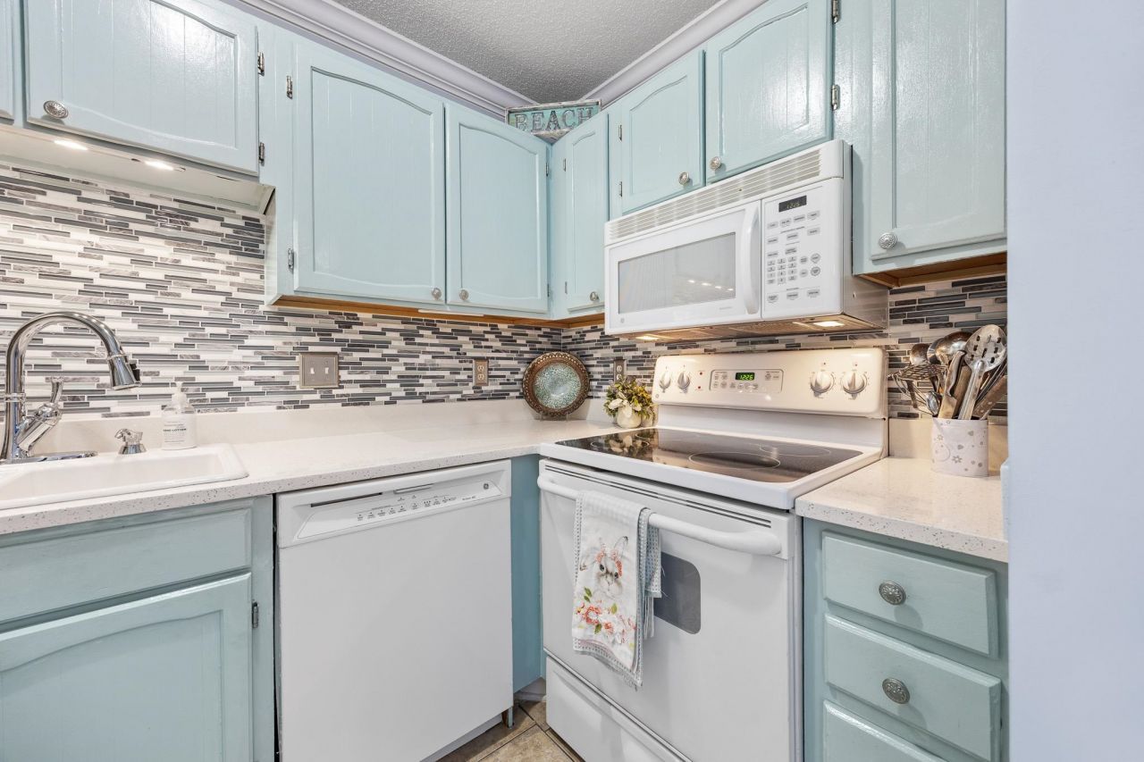 7700 Porcher Dr. Photo 14