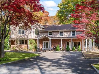 99 Shirley Court Smithtown, NY 11787
