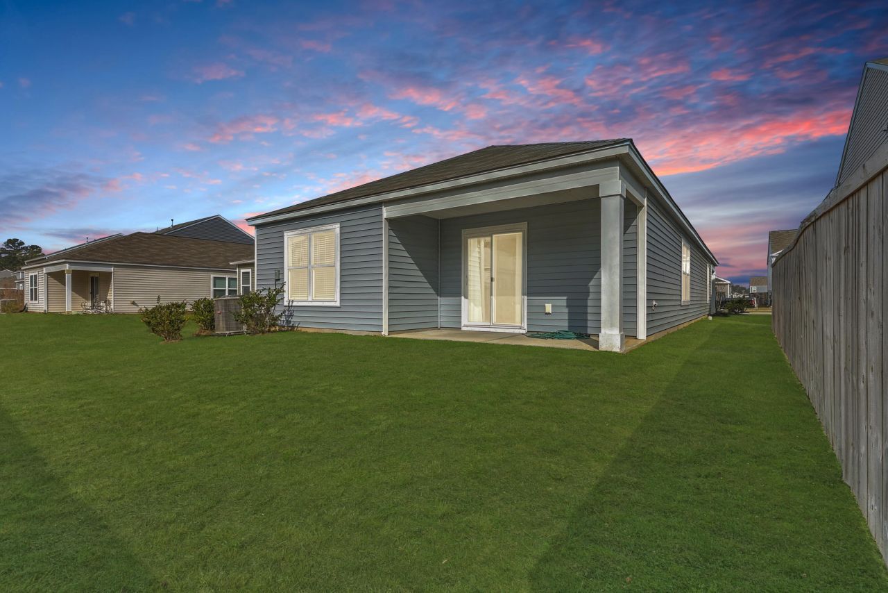 325 Coral Sunset Way Photo 34