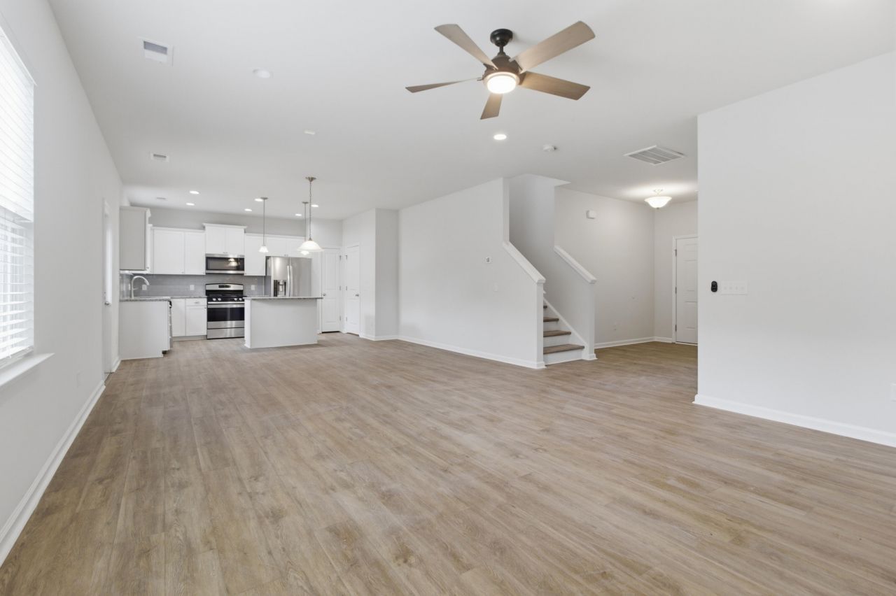 228 Hayworth Road Photo 10