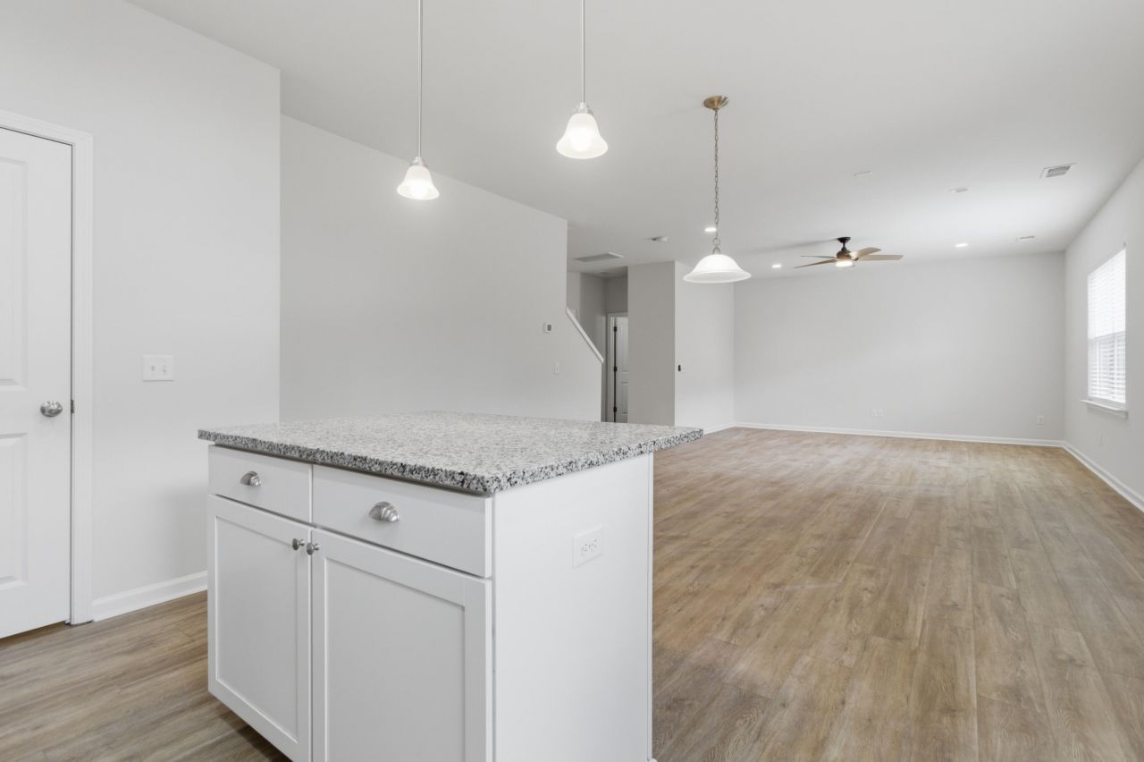 228 Hayworth Road Photo 15