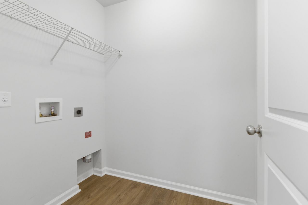 228 Hayworth Road Photo 18