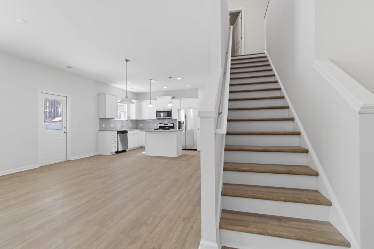 228 Hayworth Road Photo 19